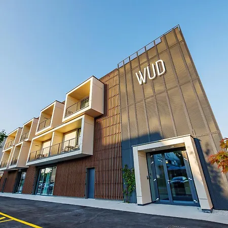 酒店 Wud