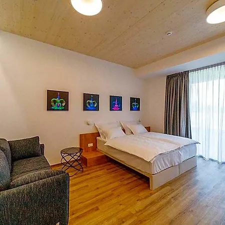 Wud Hotel